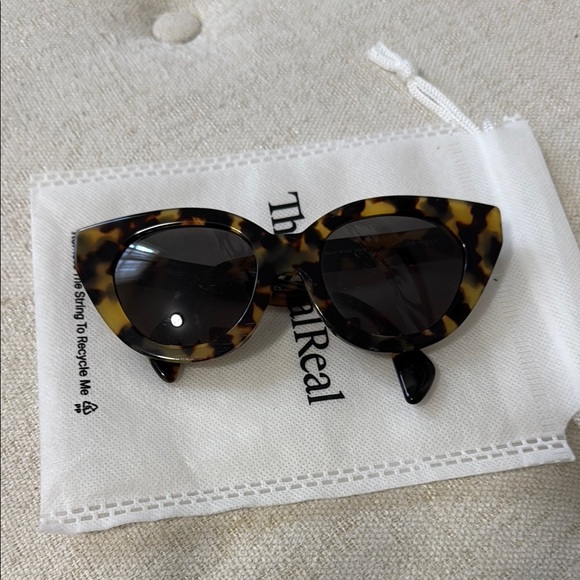 Oscar de la renta x morgenthal frederics Brown Cat-Eye Sunglasses